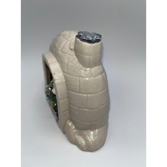 Vintage Ceramic Igloo Diorama Pastel Blue Reindeer With Wreath Pink Tree OOAK - Picture 14 of 16